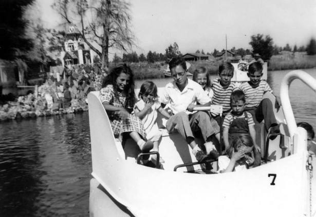 swanboats_1950s